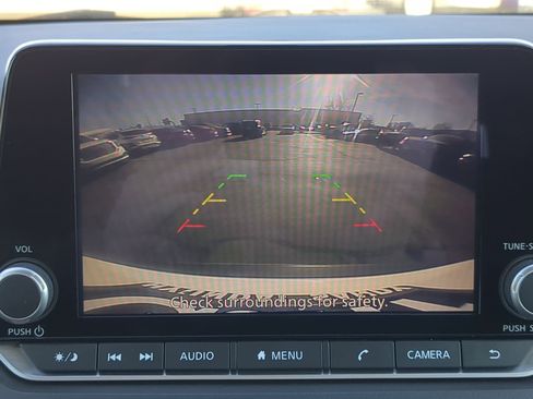 Used 2023 Nissan Rogue S image 23