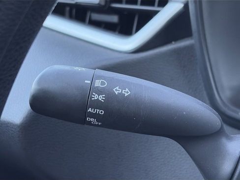 Used 2025 Toyota Corolla LE image 20