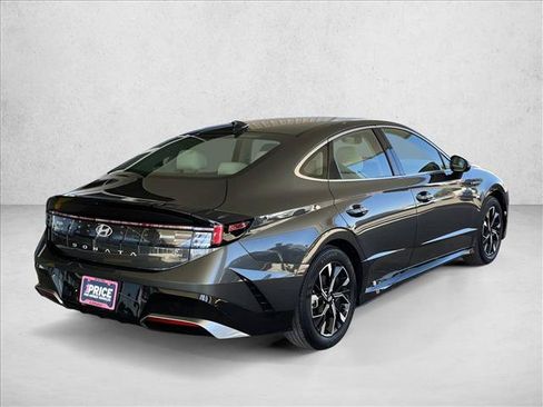 Used 2025 Hyundai Sonata SEL FWD image 6