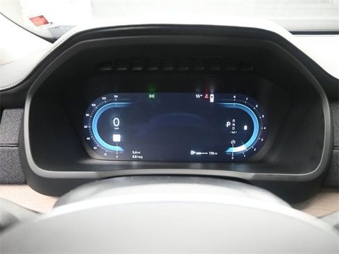 Used 2025 Volvo XC90 B5 Core w/ Protection Package image 10