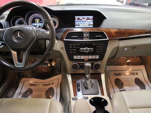 Used 2014 Mercedes-Benz C 300 4MATIC Sedan image 18