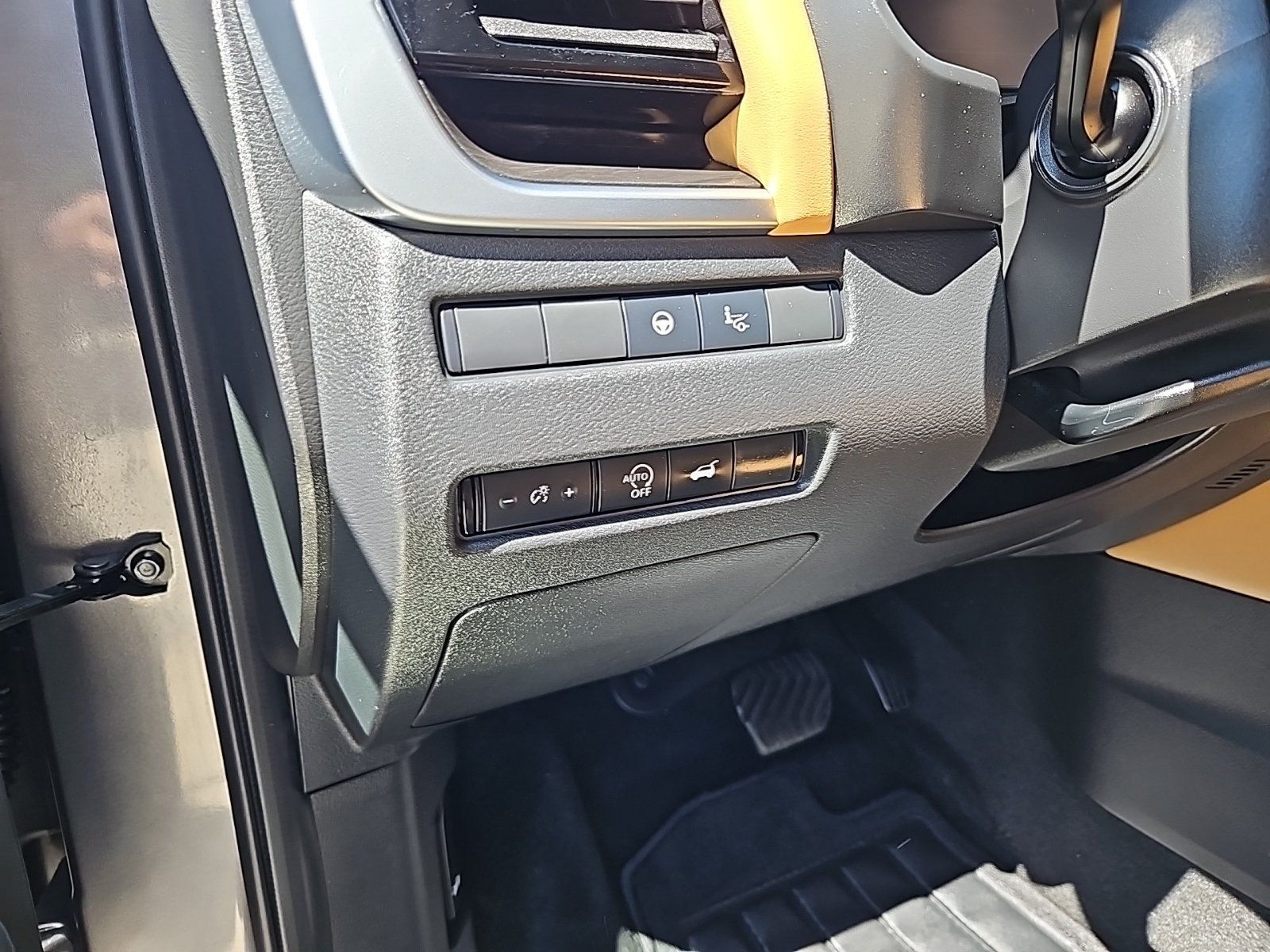 Used 2023 Nissan Rogue Platinum w/ Platinum Premium Package FWD image 19