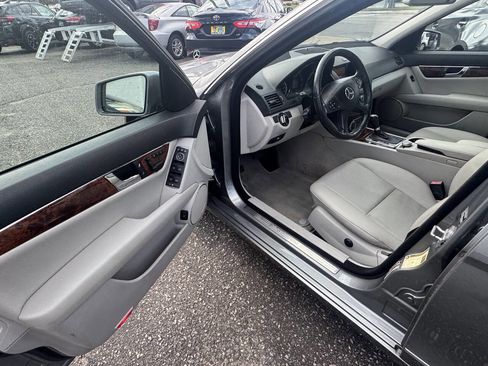 Used 2010 Mercedes-Benz C 300 4MATIC Sedan image 20
