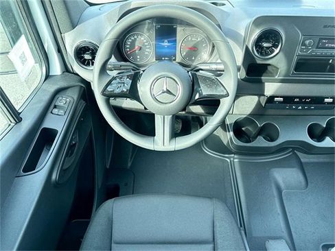 New 2025 Mercedes-Benz Sprinter 2500 image 3