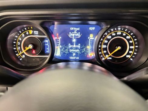 Used 2026 Jeep Gladiator Mojave AWD/4WD image 13