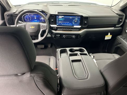 Used 2026 Chevrolet Silverado 1500 LT AWD/4WD image 4