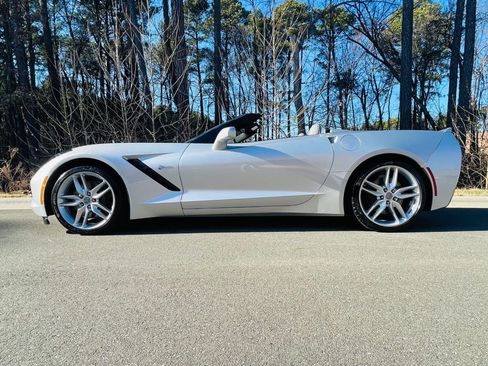 Used 2015 Chevrolet Corvette Stingray Convertible w/ 2LT Preferred Equipment Group RWD image 12