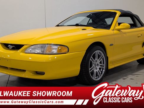 Used 1998 Ford Mustang GT RWD image 1