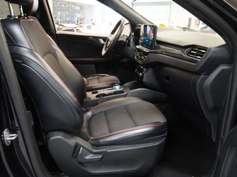 Used 2023 Ford Escape ST-Line Select w/ Tech Pack #1 AWD/4WD image 23