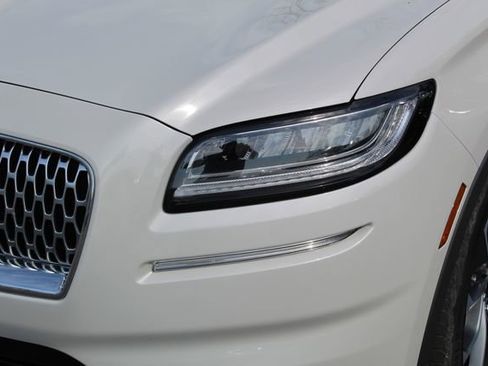 Certified 2023 Lincoln Nautilus Reserve AWD/4WD image 11