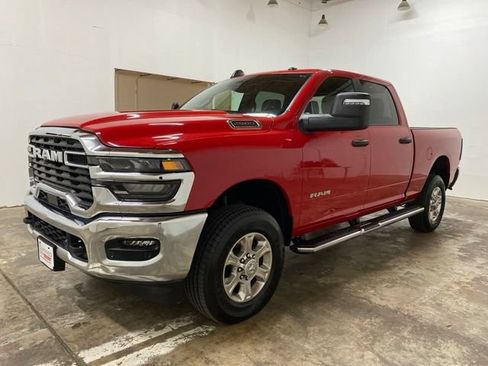 Used 2026 RAM 2500 Big Horn AWD/4WD image 1