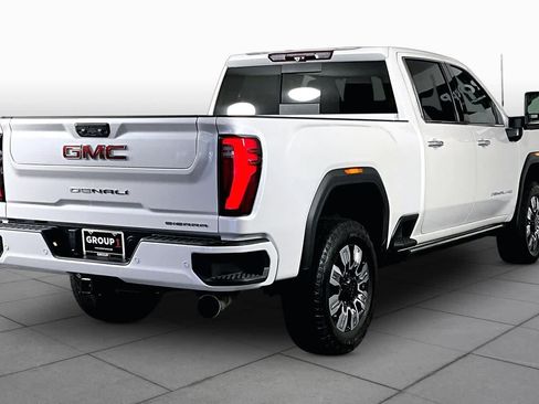 Used 2024 GMC Sierra 2500 Denali w/ Denali Reserve Package AWD/4WD image 13