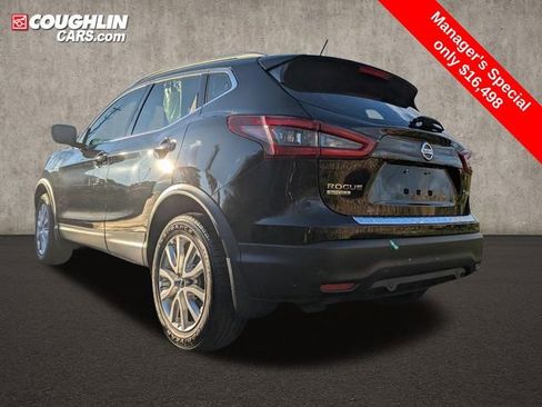 Used 2021 Nissan Rogue Sport SV image 5