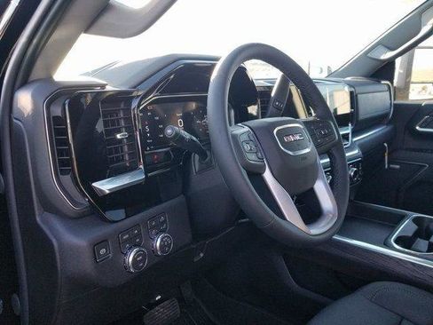 New 2026 GMC Sierra 2500 SLT AWD/4WD image 9