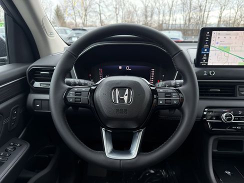 New 2026 Honda Pilot Touring image 13