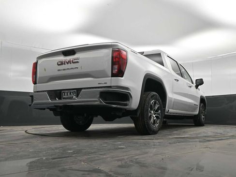 New 2026 GMC Sierra 1500 SLE w/ Preferred Package image 36