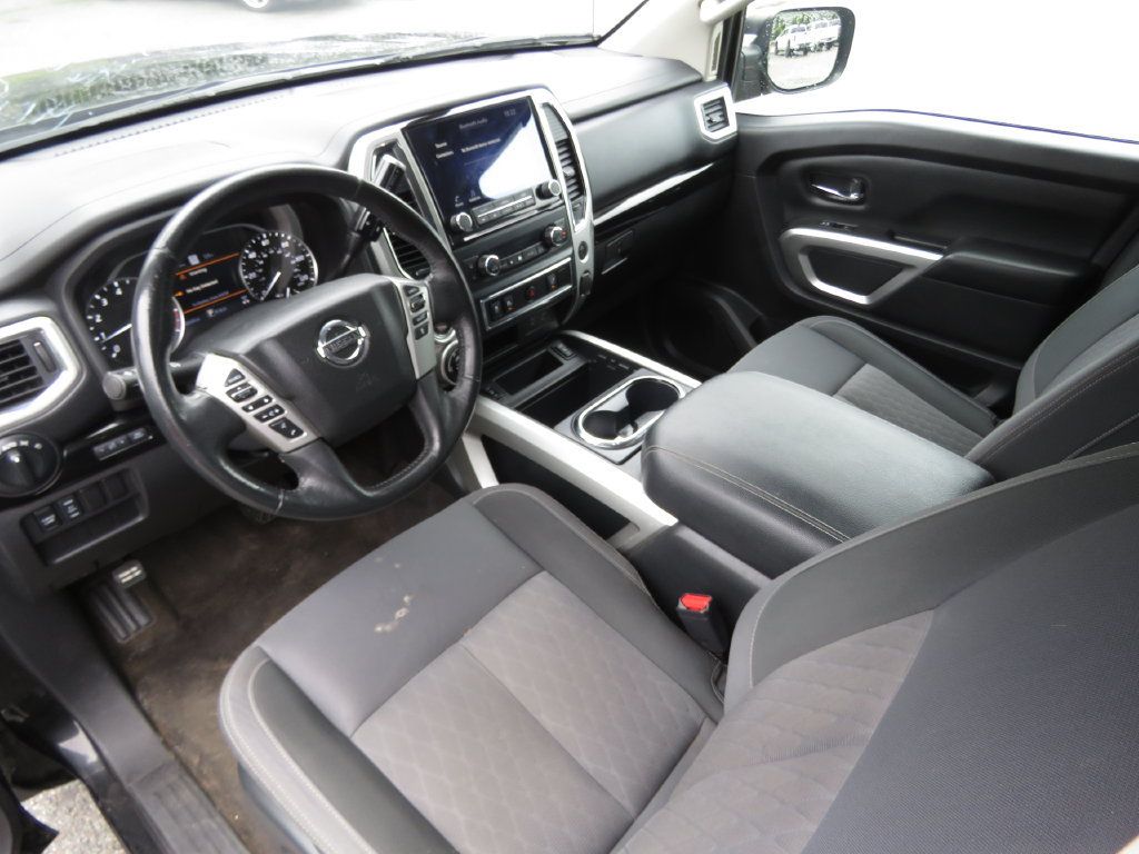 Used 2021 Nissan Titan SV w/ SV Convenience Package AWD/4WD image 11