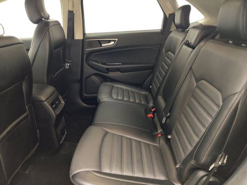 Used 2018 Ford Edge SEL w/ Equipment Group 201A FWD image 18