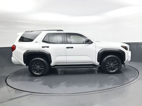 Used 2025 Toyota 4Runner SR5 image 3