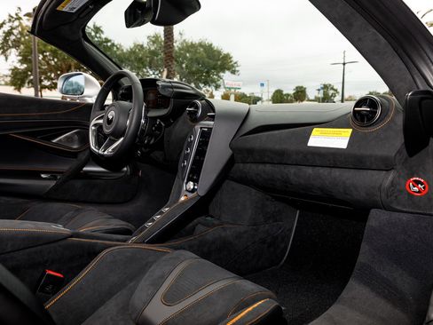 New 2026 McLaren 750S Spider image 22