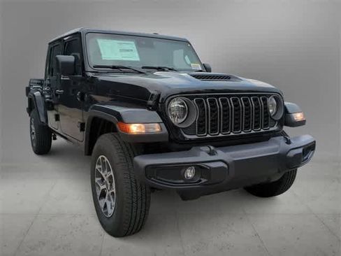 New 2025 Jeep Gladiator Sport image 2