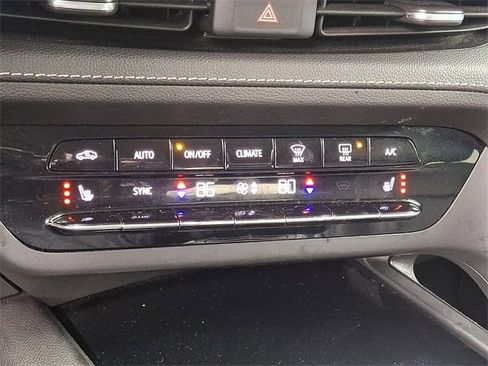 Used 2023 Buick Envision Essence image 15