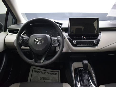 Used 2025 Toyota Corolla LE w/ Convenience Package FWD image 14