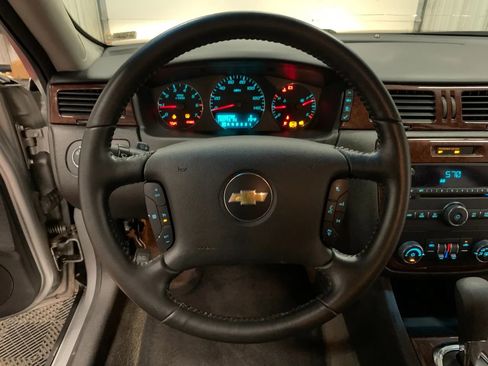 Used 2011 Chevrolet Impala LT image 21