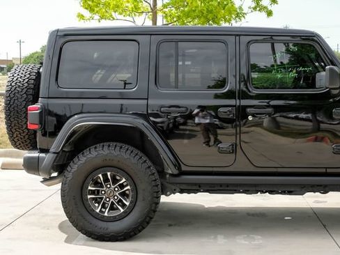 Used 2024 Jeep Wrangler Unlimited Rubicon 392 AWD/4WD image 8