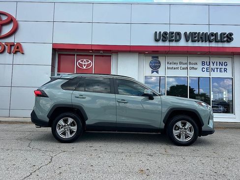 Certified 2023 Toyota RAV4 XLE w/ Convenience Package FWD image 6