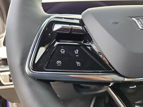 New 2025 Cadillac Lyriq Sport image 32