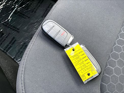 Used 2018 Jeep Compass Sport image 14