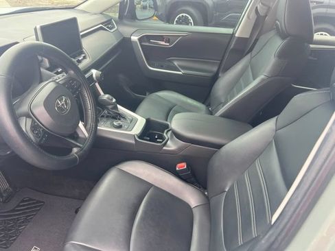 Used 2023 Toyota RAV4 XLE Premium AWD/4WD image 4