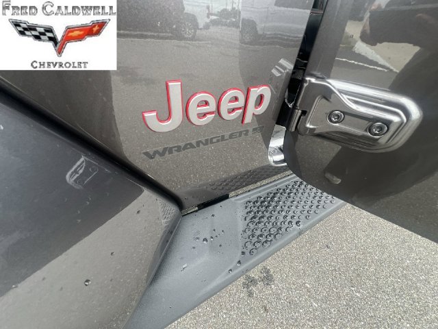 Used 2026 Jeep Wrangler Unlimited Rubicon AWD/4WD image 36