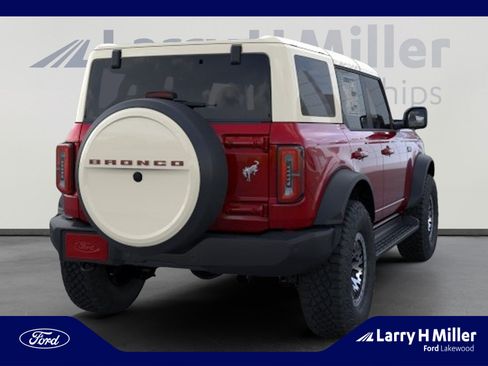 New 2026 Ford Bronco Outer Banks AWD/4WD image 8
