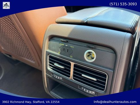 Used 2013 Volkswagen Touareg VR6 AWD/4WD image 15