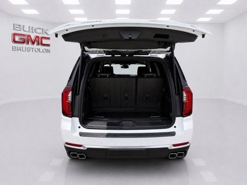 New 2026 GMC Yukon Denali w/ Advanced Technology Package AWD/4WD image 10