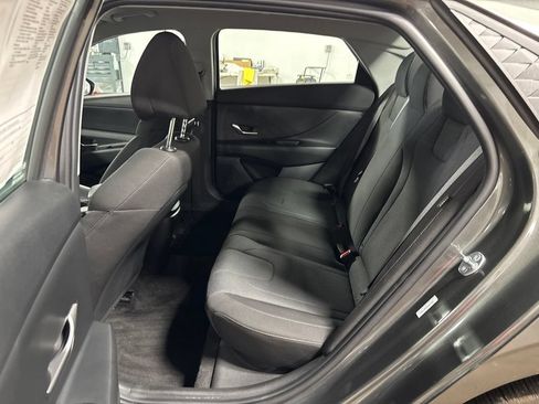 Certified 2025 Hyundai Elantra SE FWD image 25