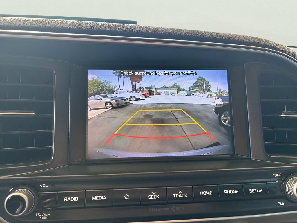 Used 2020 Hyundai Elantra SEL FWD image 10