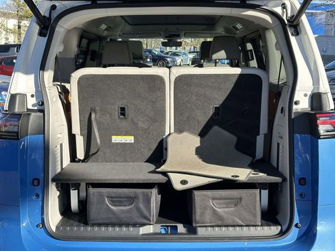 Used 2025 Volkswagen ID. Buzz 1st Edition image 16