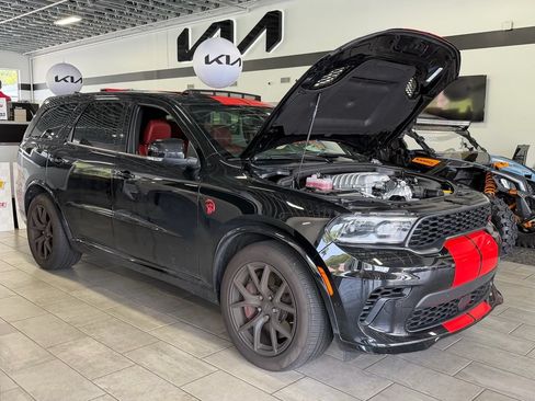 Used 2026 Dodge Durango SRT Hellcat w/ Premium Group AWD/4WD image 4