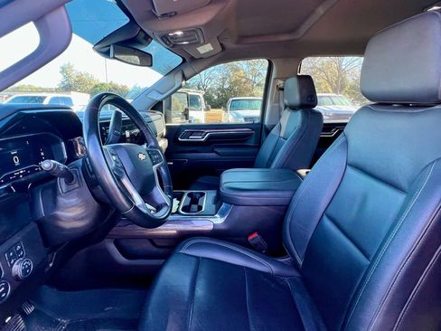 Used 2024 Chevrolet Silverado 2500 LTZ w/ LTZ Convenience Package image 4