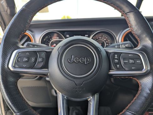Used 2021 Jeep Gladiator Mojave w/ Cold Weather Group AWD/4WD image 19