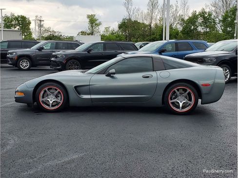 Used 2004 Chevrolet Corvette Coupe RWD image 20