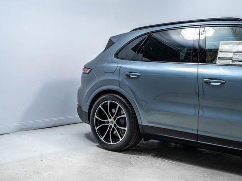 New 2026 Porsche Cayenne E-Hybrid image 11