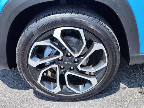 New 2025 Chevrolet Trax RS w/ Driver Confidence Package image 7