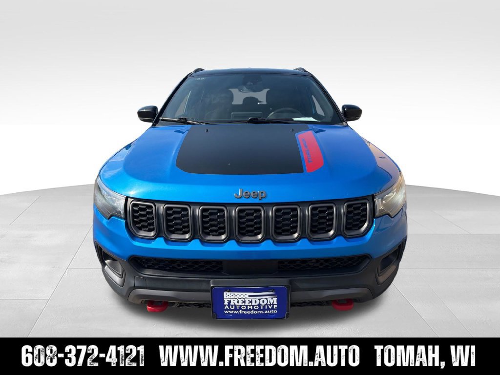 Used 2025 Jeep Compass Trailhawk AWD/4WD image 8
