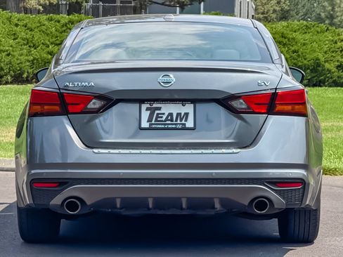 Used 2021 Nissan Altima 2.5 SV w/ SV Premium Package FWD image 5