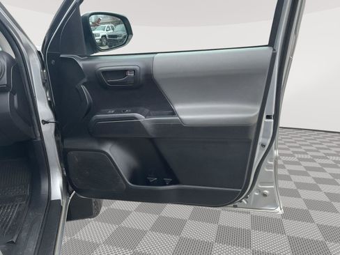 Used 2022 Toyota Tacoma SR image 20