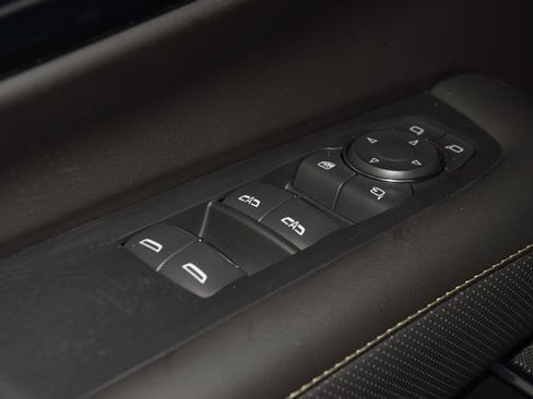 New 2025 Chevrolet Suburban Premier image 48